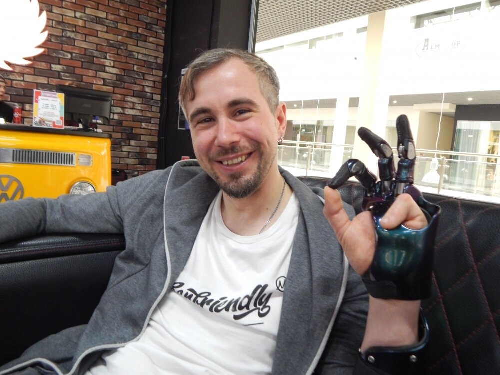    После полученной травмы Максим стал больше времени уделять музыке. Фото: «АиФ-Урал»/ Дарья Попович