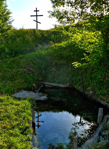 В 2010 году была построена купель и освящена отцом Георгием в честь врачей - бессребреников Косьмы и Дамиана Асийских. 