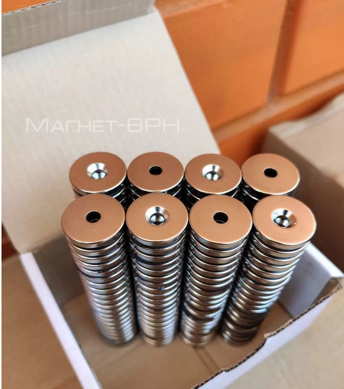 Неодимовые магниты с зенковкой 20х3 мм, сила сцепления 3,9 кг.
