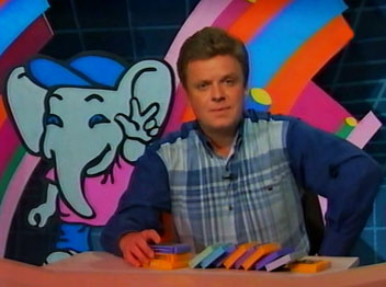 «Денди — Новая реальность» — детская развлекательная телепрограмма о компьютерных играх для игровых консолей, выходившая в России с 1994 по 1996 год. Спонсировала передачу фирма Steepler, продававшая копии игровых приставок в России.