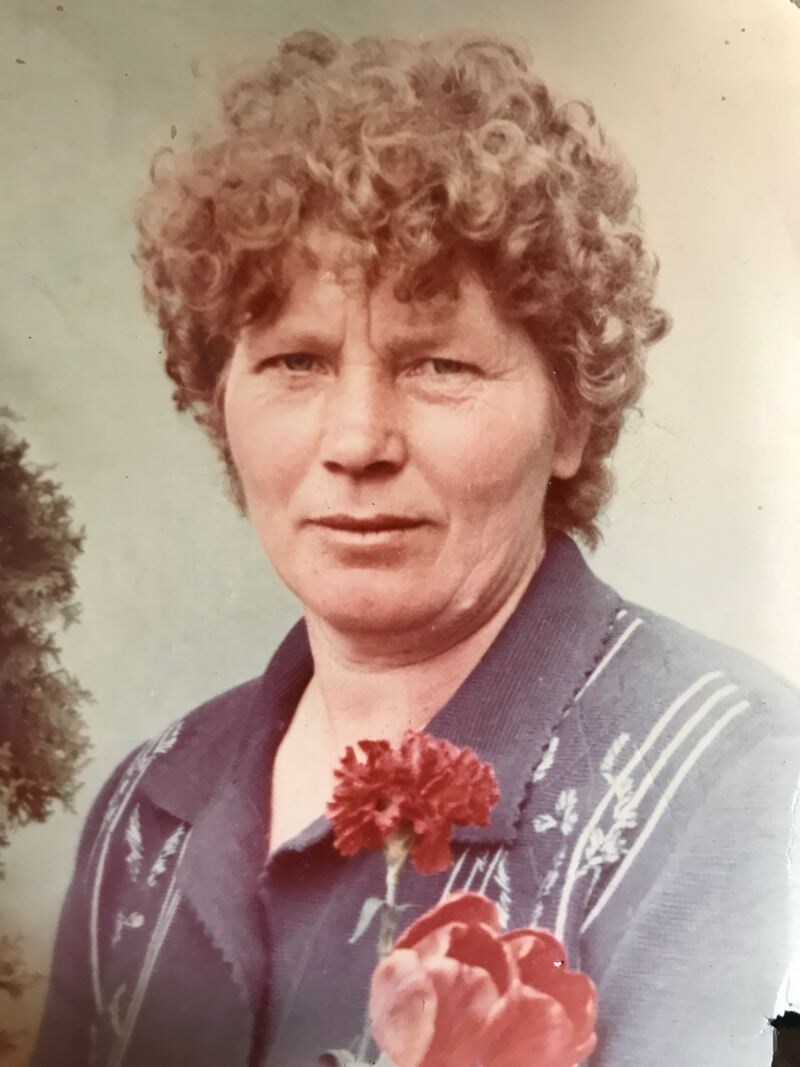 Ветеран  педагогического труда Мария Степановна Болдина много лет отдала  Паршиновской школе, причём немало из них уроки вела в белой школе-храме.