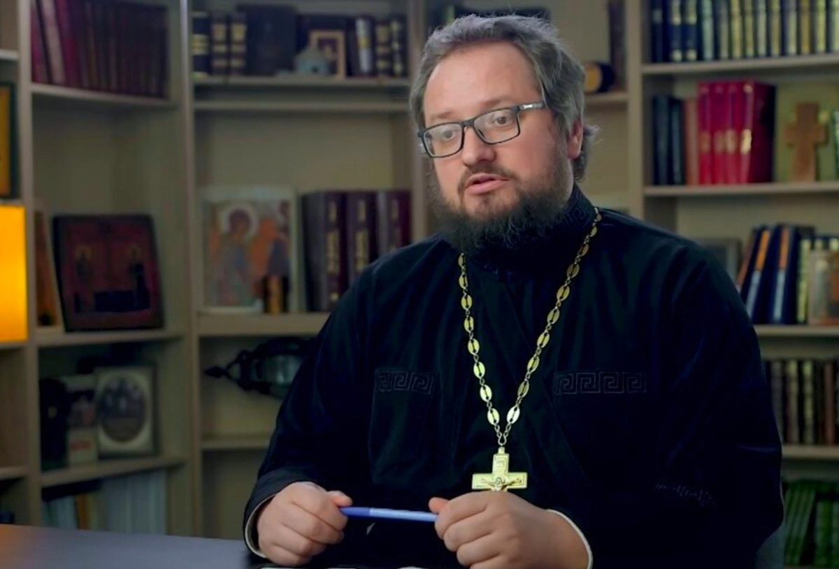 Владислав Береговой — иерей, клирик храма в честь святителя Николая Мирликийского (г. Мосальск), блогер, просветитель.