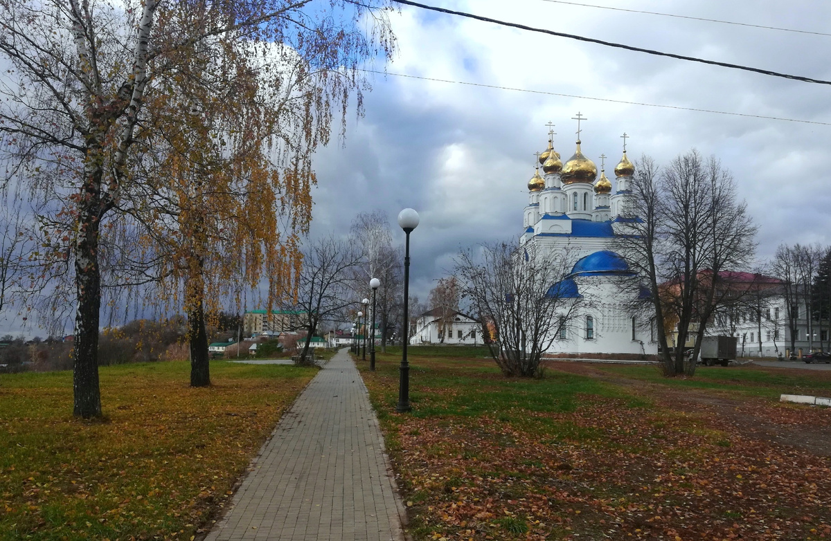 Святые отцы говорят, что когда мы искренне помолимся за врагов, из нашего сердца уходит ненависть и желание отомстить.