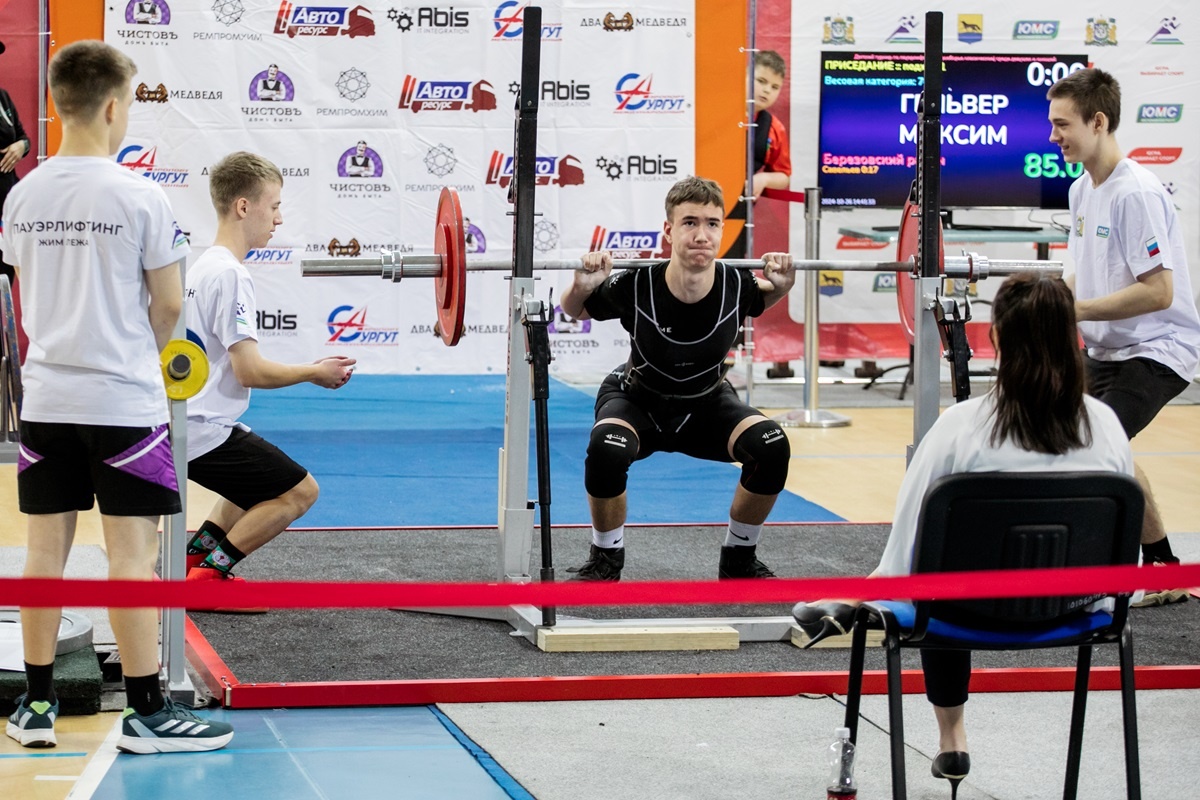    В Сургуте прошли Чемпионат и первенство Югры по пауэрлифтингу