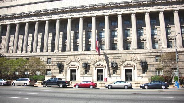    CC BY-SA 2.0 / Tim Evanson / Department of Commerce Building