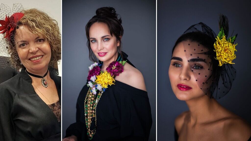 Ольга Пичугина (слева) и её изделия с цветами из шёлка на основе курсов Полины Кузнецовой