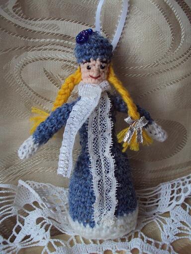 Снегурочка крючком