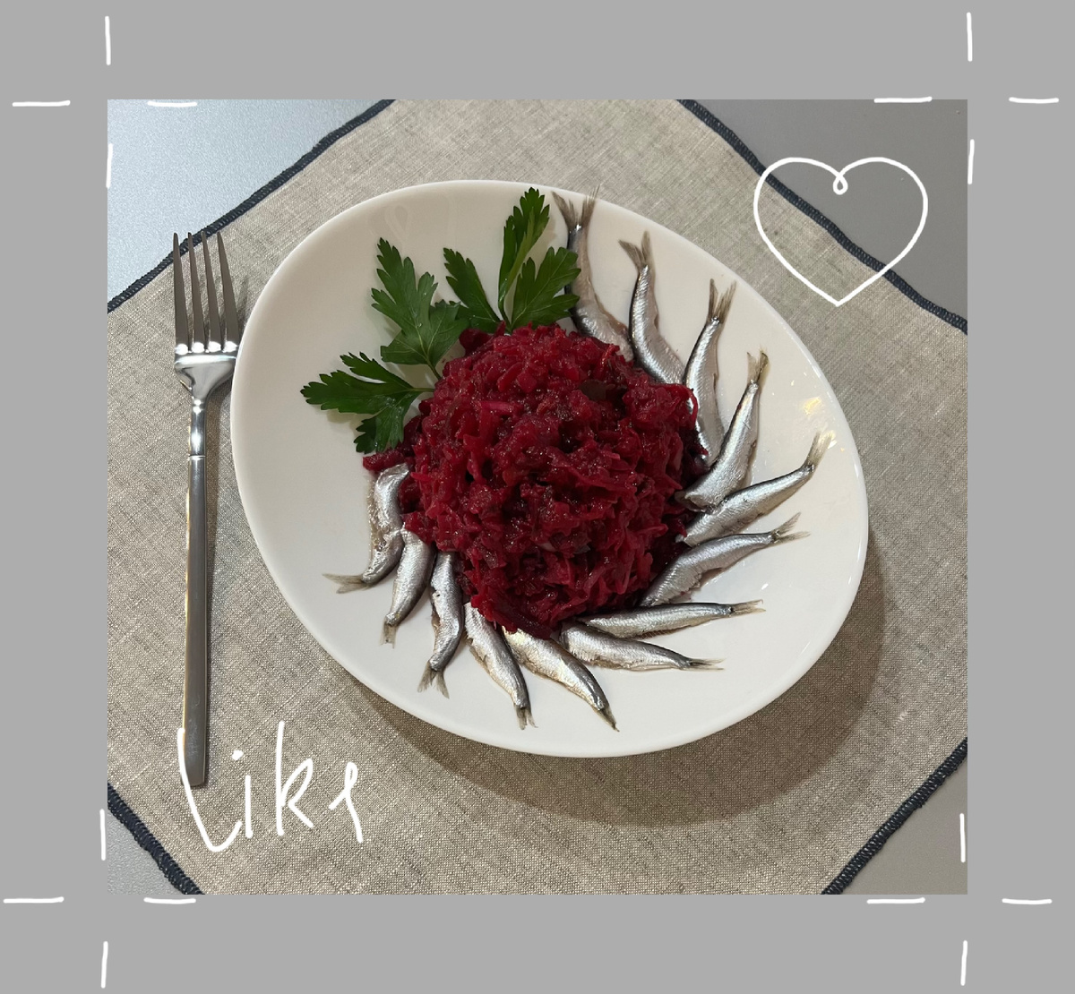 Винегрет с килькой пряного посола.