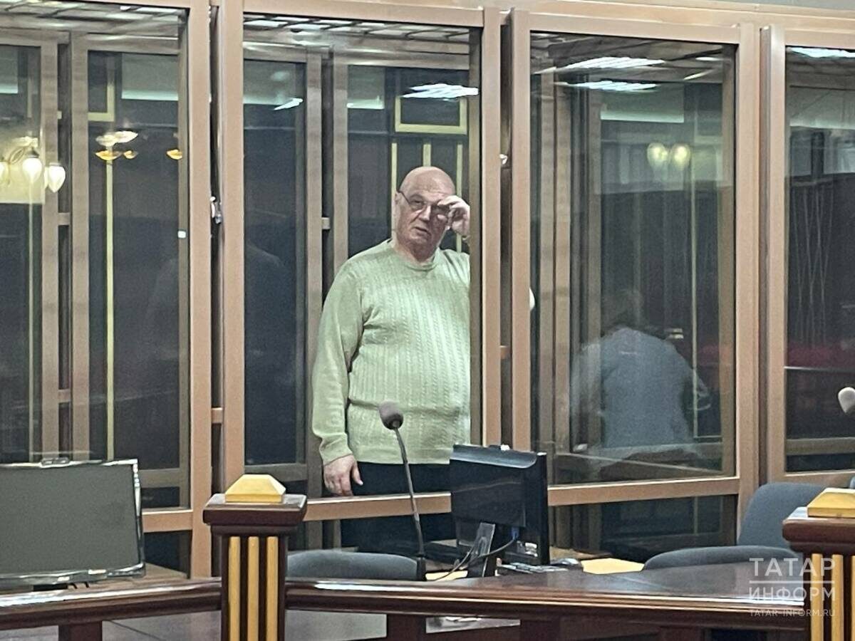 ​Зубрилина обвиняют в разбое, подделке документов, покушении на убийство и в убийстве из корыстных побуждений. Фото: © Дмитрий Шатров / «Татар-информ»