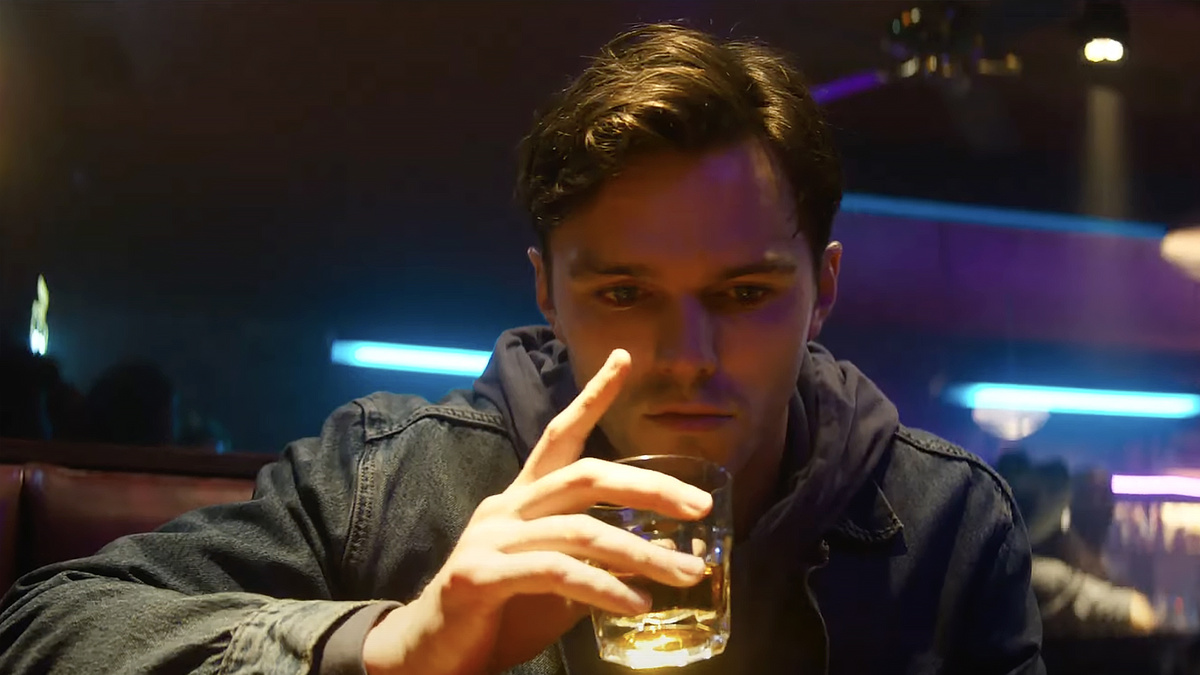 Кадр из фильма "Присяжный номер два"