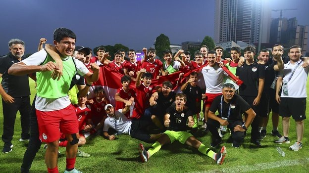    Юношеская сборная Таджикистана вышла в финальную часть Кубка Азии-2025.Федерация футбола Таджикистана