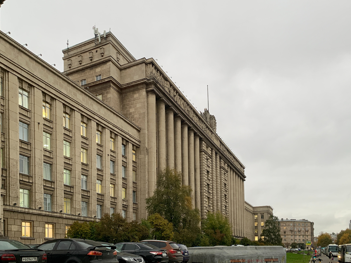 Дом Советов, арх. Н. Троцкий, 1936—1941 гг.