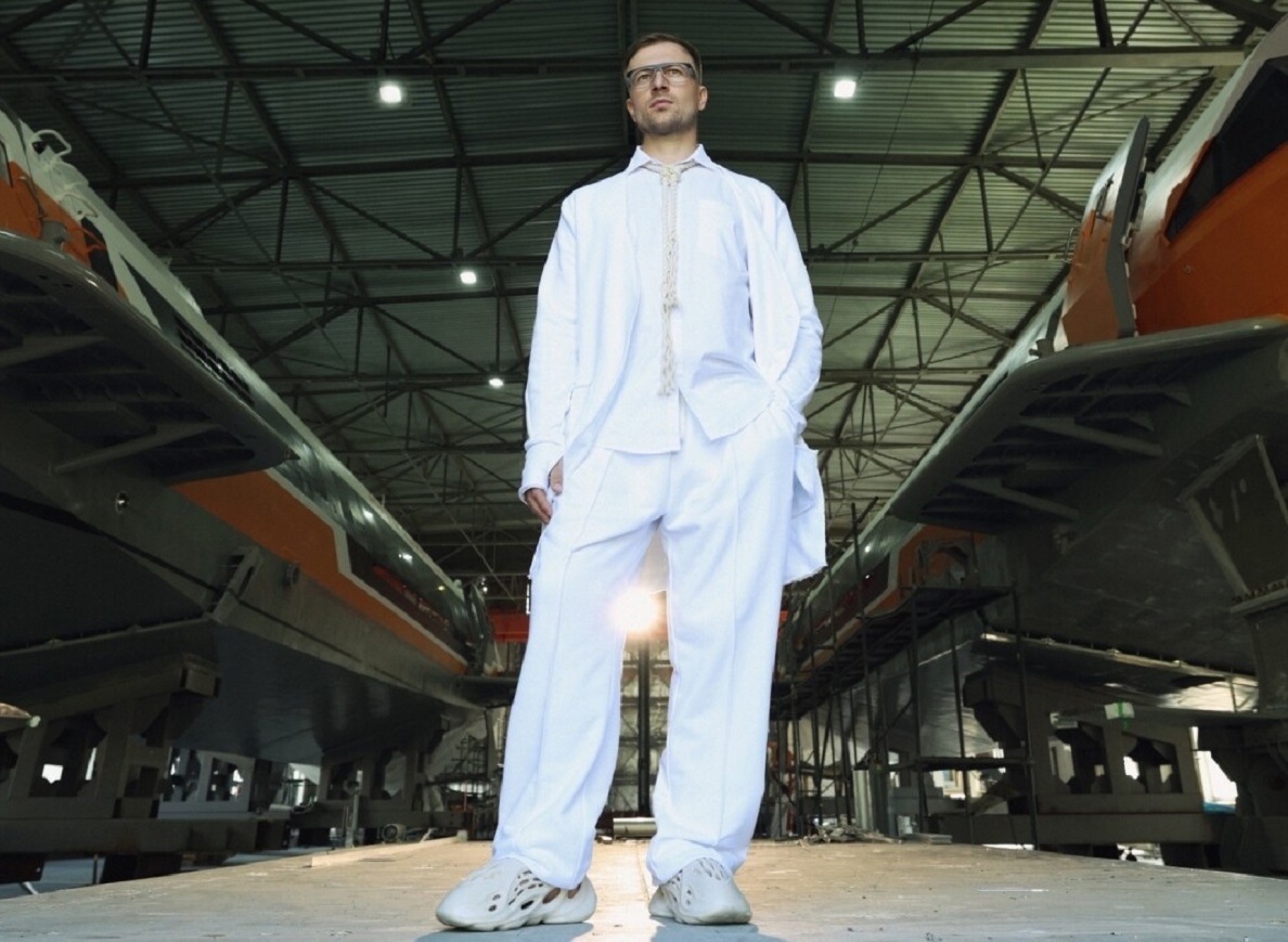    Партию Ростислава Алексеева исполнил баритон Юрий Гончаров