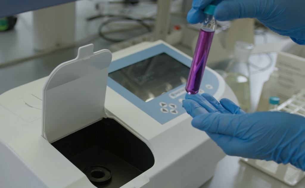 Многоразовая кювета из тест-набора на определение железа LEI-FE01 