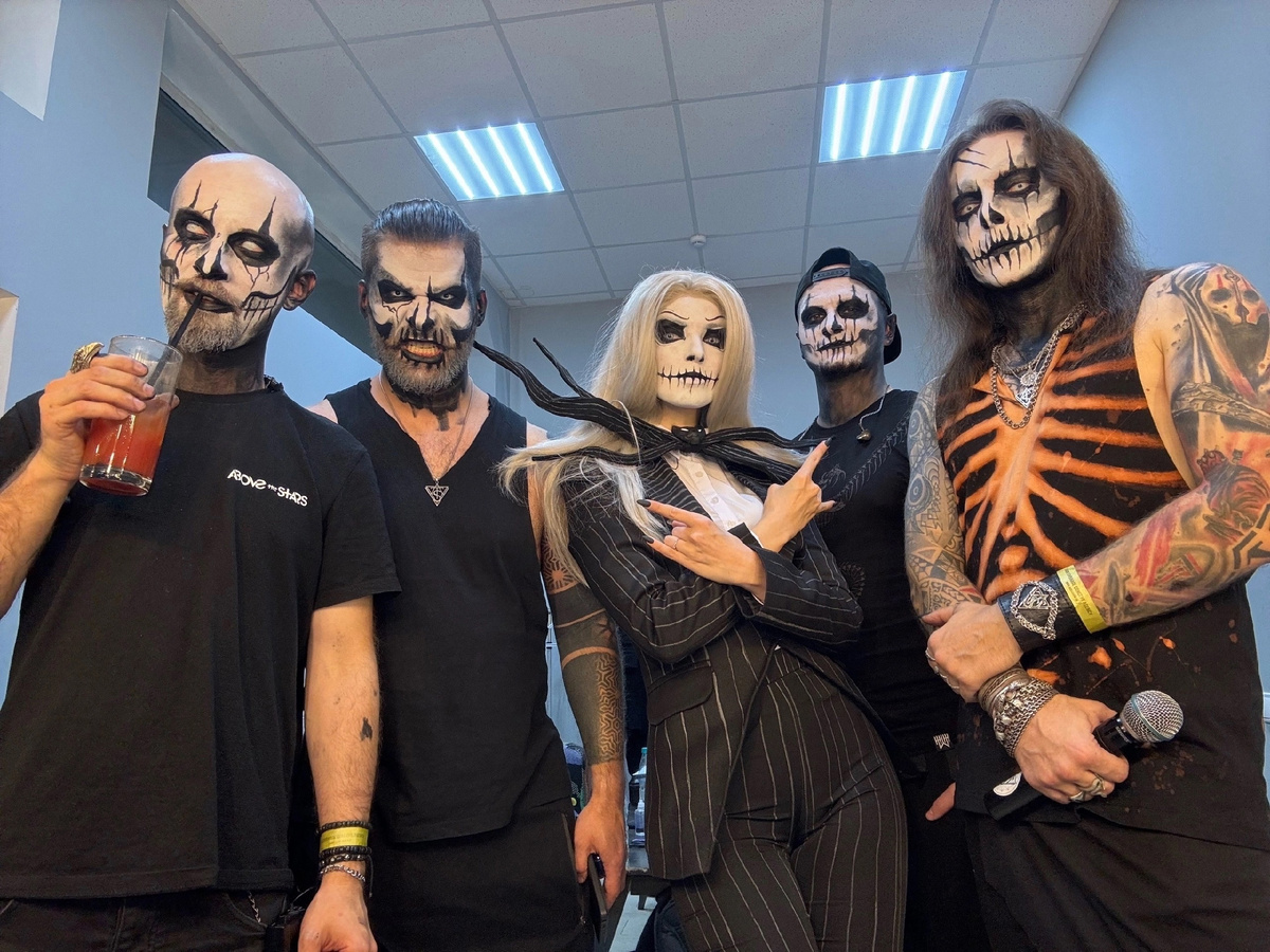 Фото с оф группы ВК