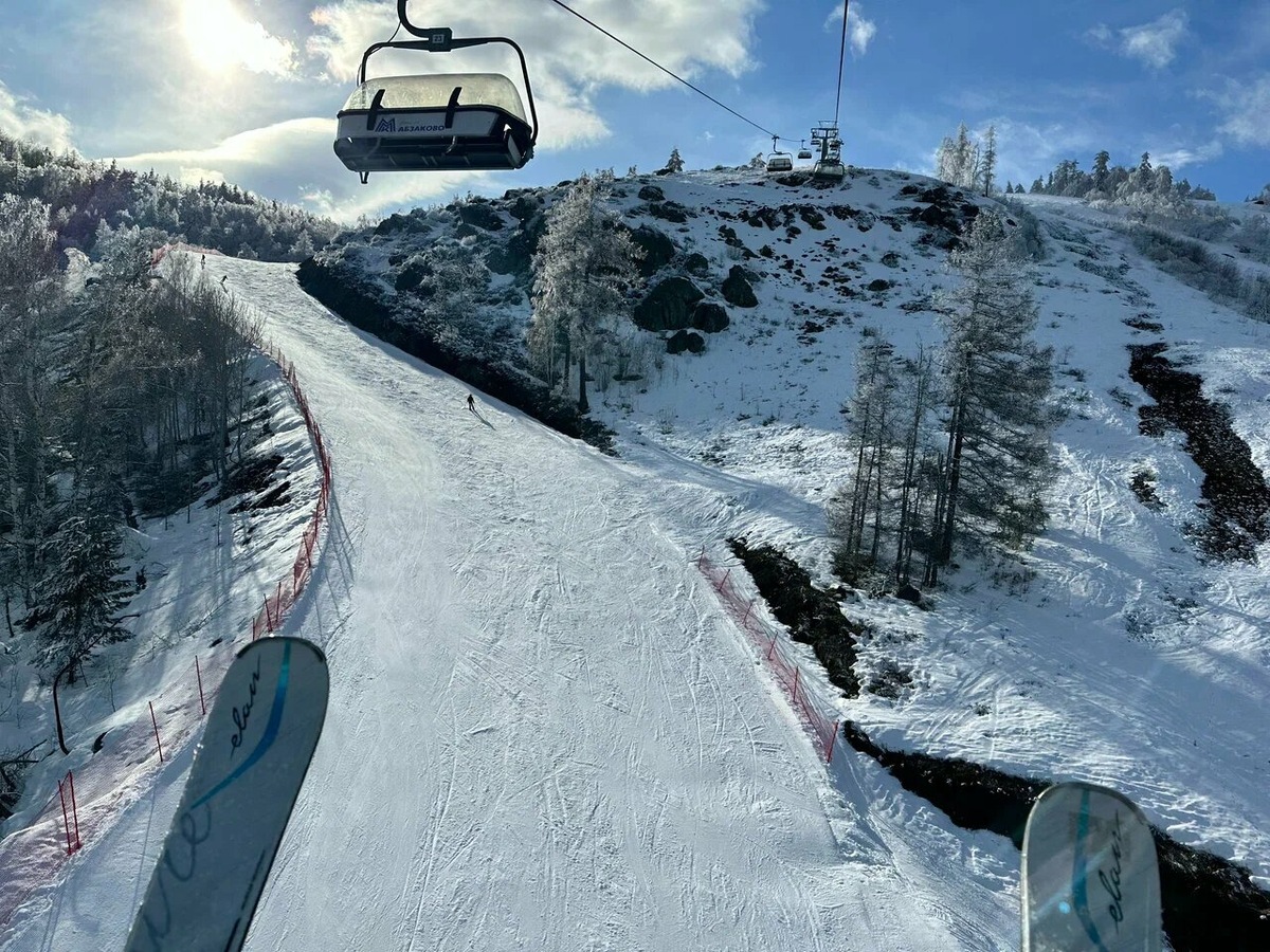 На курорте работают шесть бугельных подъёмников и две канатно-кресельные дороги. Фото: Екатерина Д. / Яндекс Карты