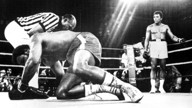    Мохаммед Али (справа) победил Джорджа Формана в бою 30 октября 1974 года. Global Look Press