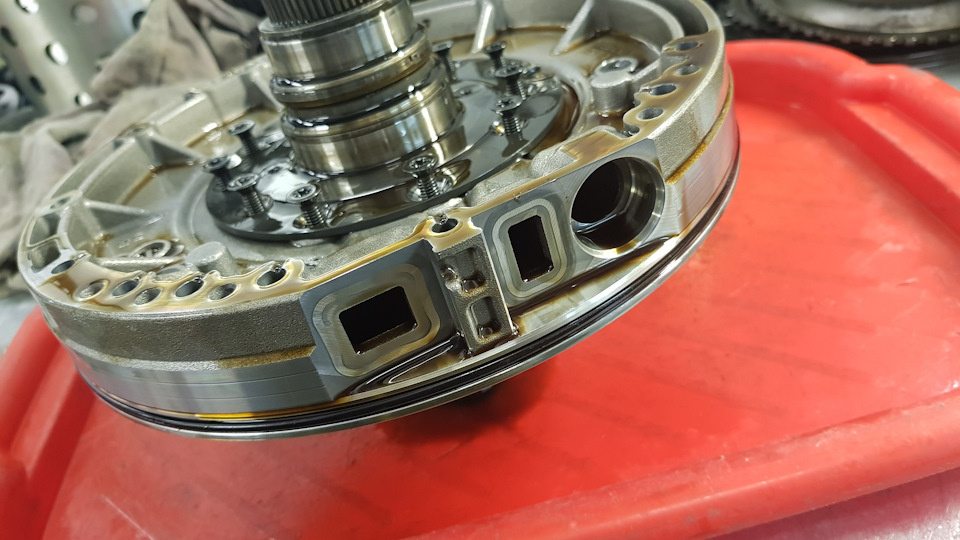 Корпус масляного насоса.