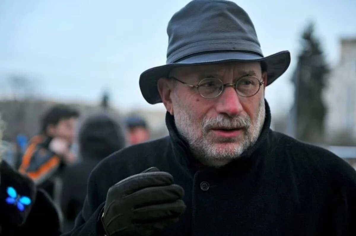    «Бесноватый сучок!»