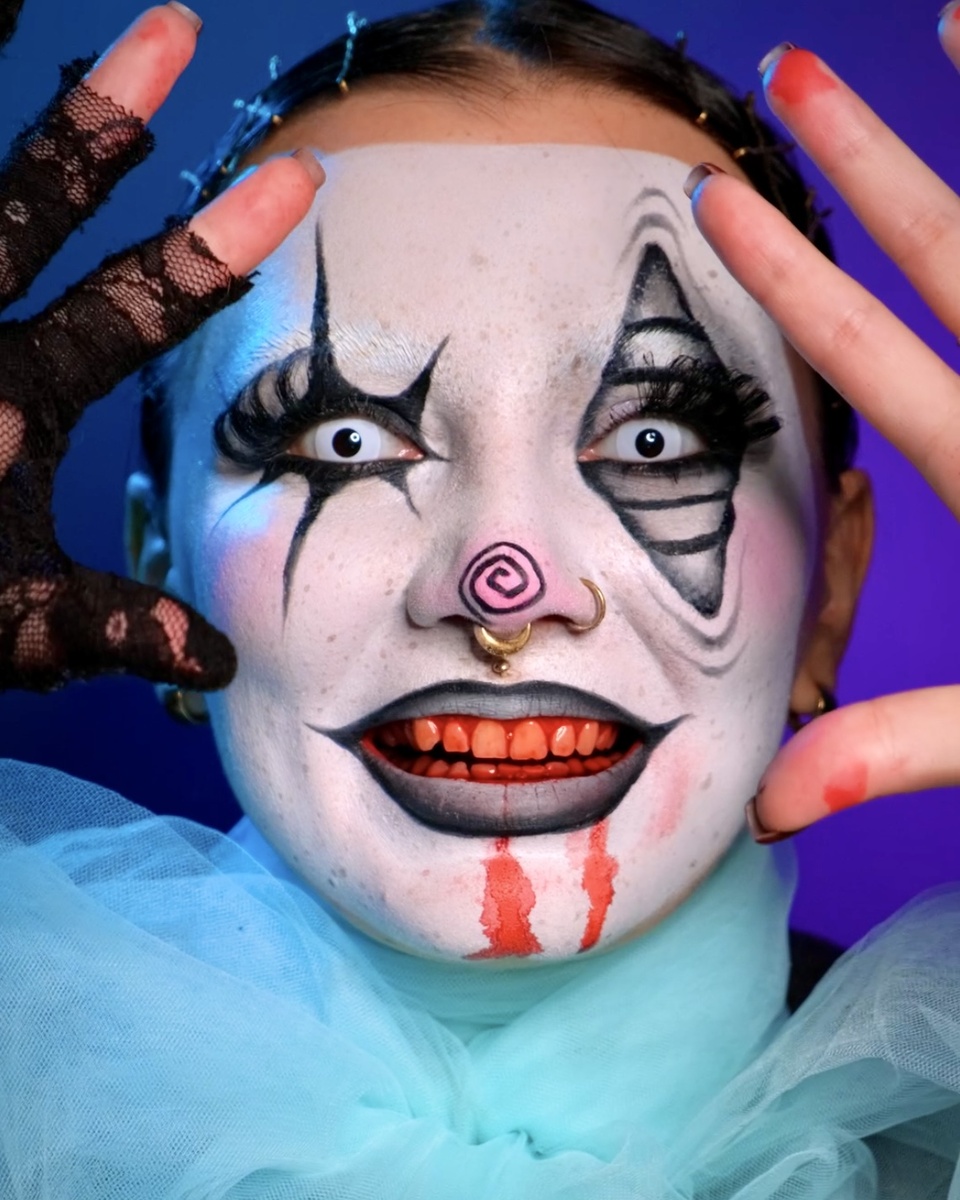 Ох и наелась я бутафорской крови в этот день...