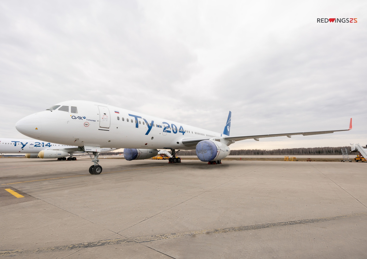 Самолет Ту-204. Фото: Red Wings