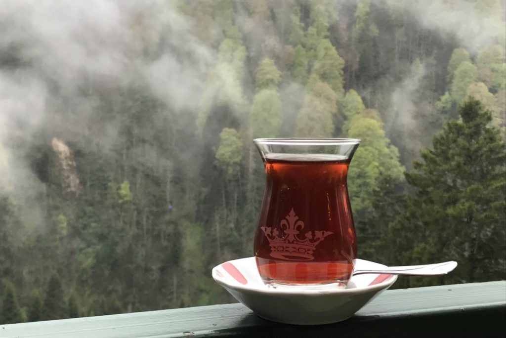 Турецкий чай в турецких горах. © Ольга Никандрова