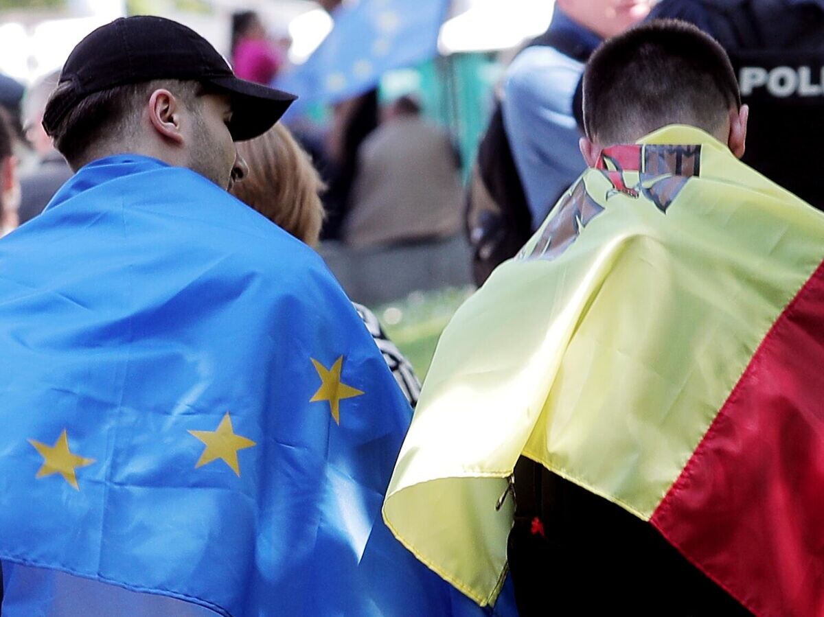 Участники митинга на площади Великого Национального Собрания в Кишиневе© Sputnik / Дмитрий Осматеско