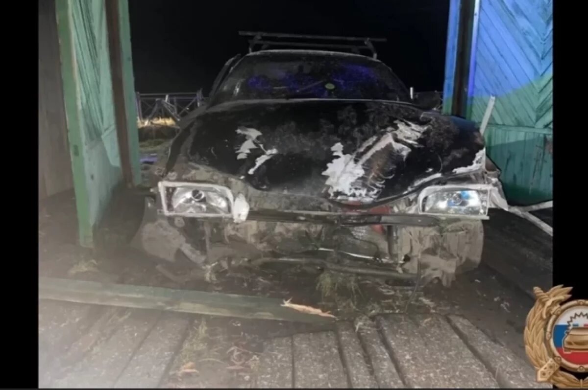    Водитель без прав погиб при столкновении с забором дома в Иркутской области