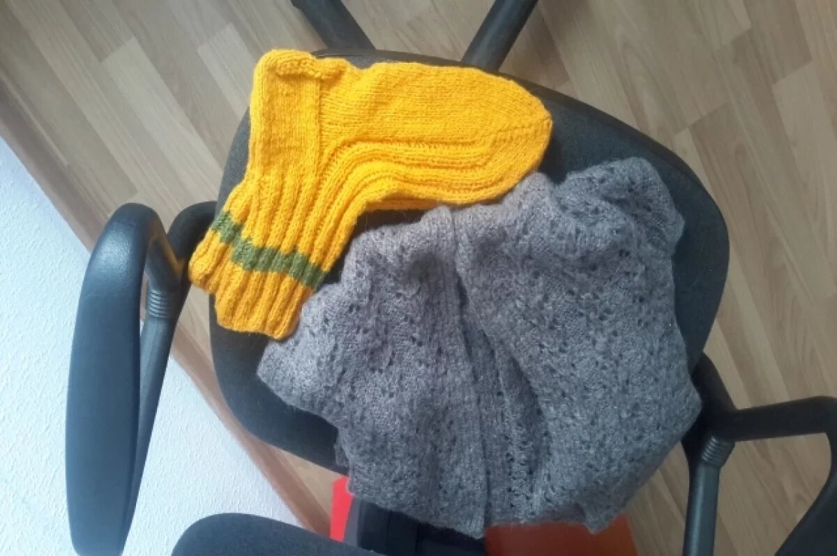    Чебоксарские волонтёры освоили шитьё новых солдатских рукавиц