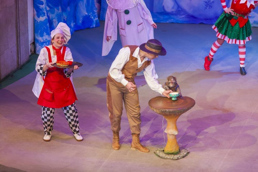 Новогоднее представление «Вслед за старой сказкой»