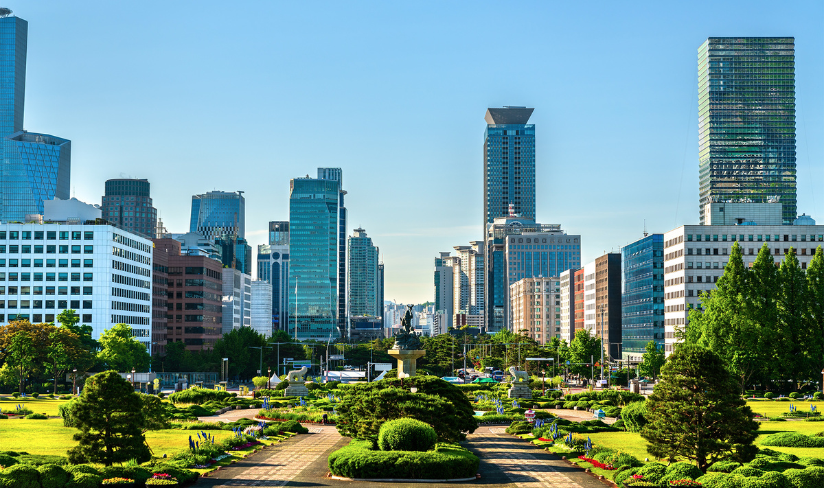 Прямых рейсов из России в Южную Корею нет, поэтому наиболее востребованными маршрутами стали перелёты с пересадкой через Китай, Ташкент и Монголию.Фото: Leonid Andronov / Shutterstock.com