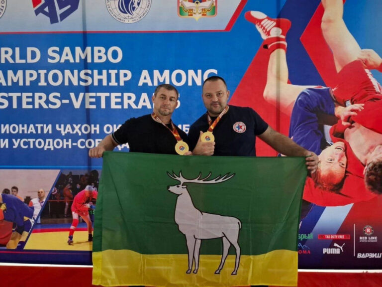    Бузулучане завоевали два «золота» на чемпионате мира по самбо среди мастеров Оренбуржье