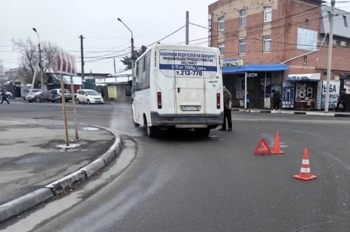    В Омске пассажирка выпала из маршрутки прямо на ходу