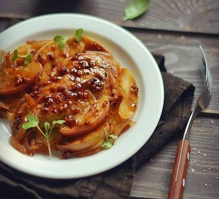 Куриная грудка с яблоком 