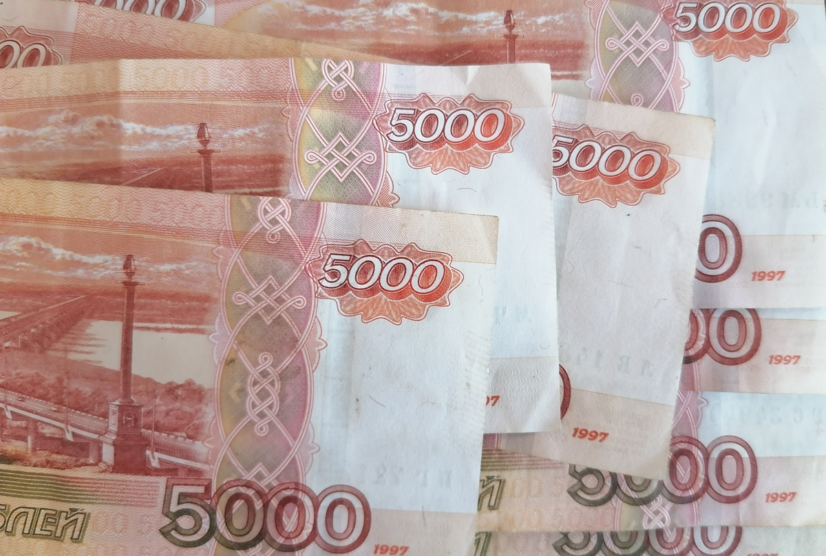 Муж постоянно попрекает за расходы