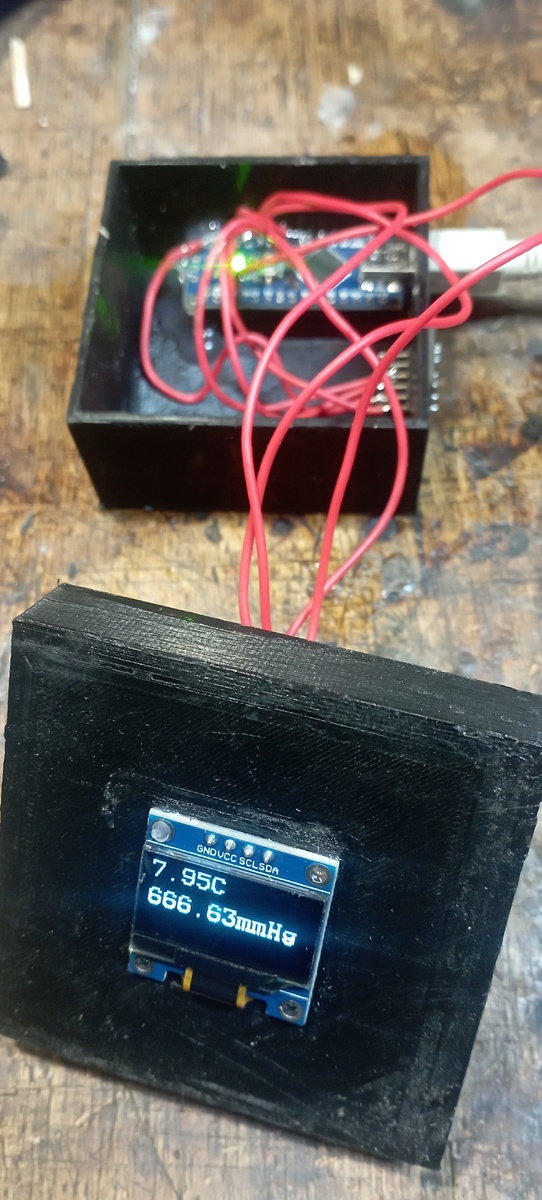 Вот так у меня получилось. Для демонстрации работы подключил питание. 