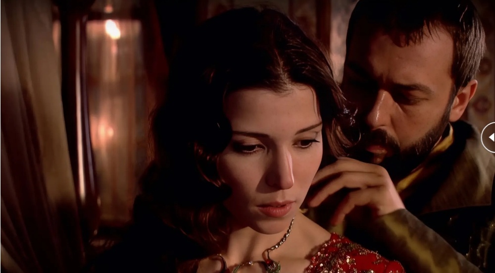 Стоп-кадр сериала Великолепный век, Турция. Хатидже и Ибрагим