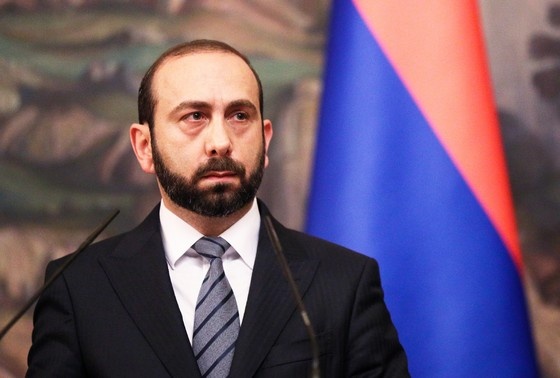    Арарат Мирзоян