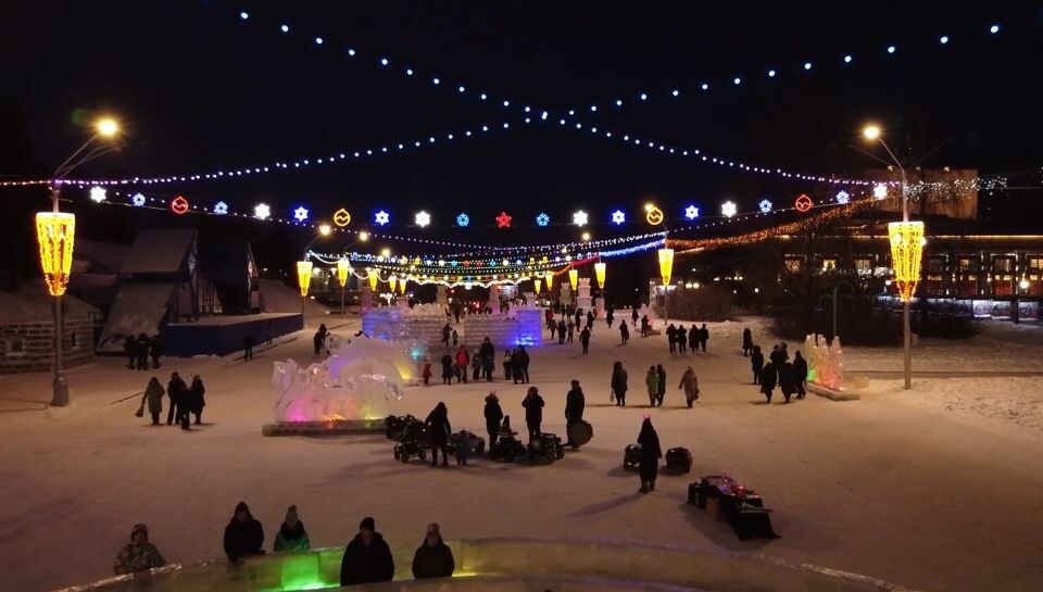    Новый год. Площадь Сахарова. Источник: Толк