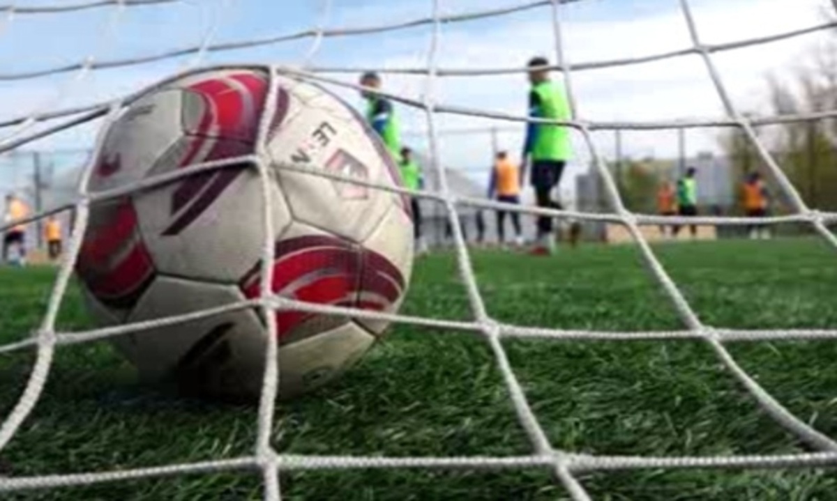    Домашние матчи чемпионата России футболисты курского "Авангарда" проводят вдали от родного стадиона