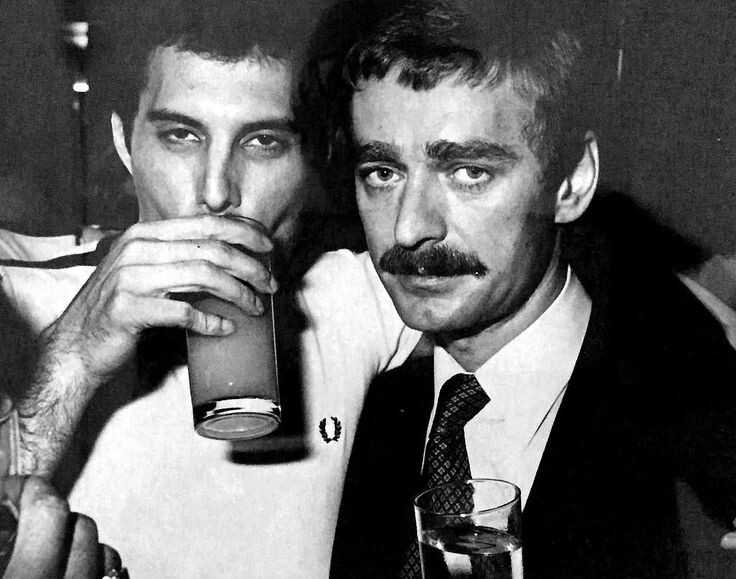 Пол Прентер — бывший менеджер группы Queen. Радио-ди-джей из Белфаста, Северная Ирландия, он познакомился с Фредди Меркьюри в 1975 году, а в 1977 году стал его менеджером.