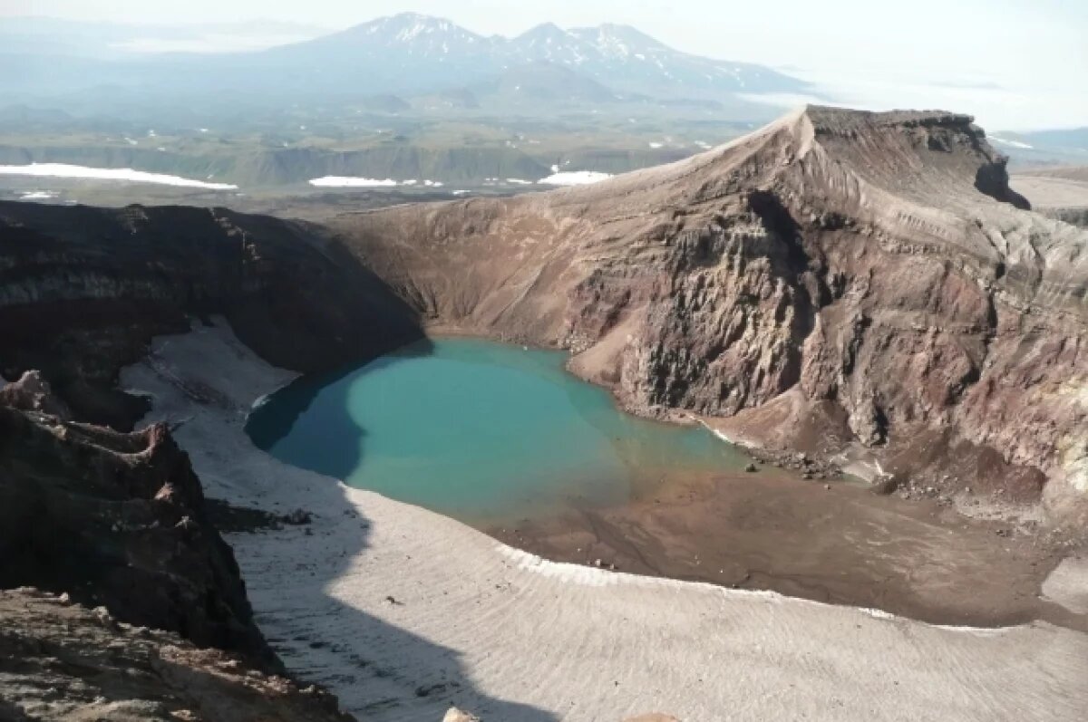    На Камчатке установили третью сейсмостанцию у вулкана Горелый