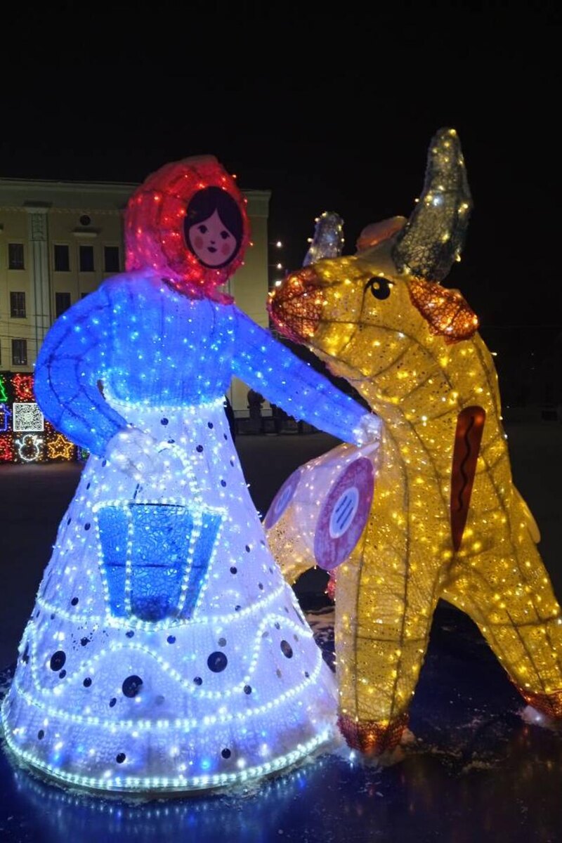    Новогодние украшения в виде дымковской игрушки, фото Светлана Тучкова/7Days.ru