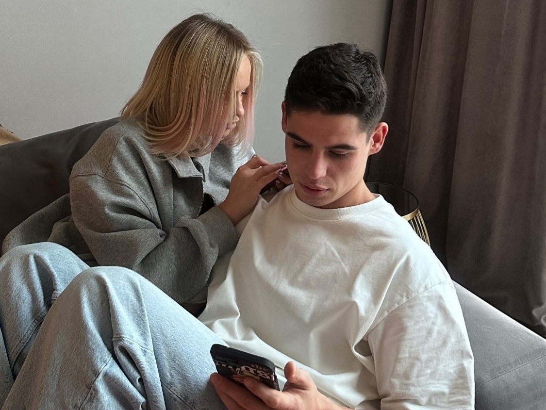 Максим Зарахович и Элина Рахимова (фото из Telegram)