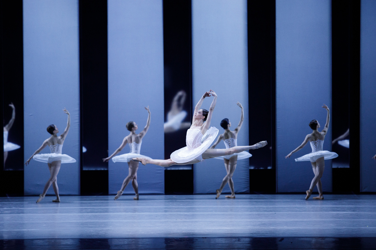 Балет «Отражения» в МАМТ. Фото: Карина Житкова.