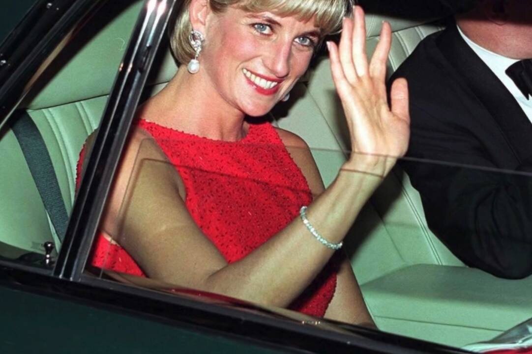 Скриншот из видео YouTube-канала blushsupreme