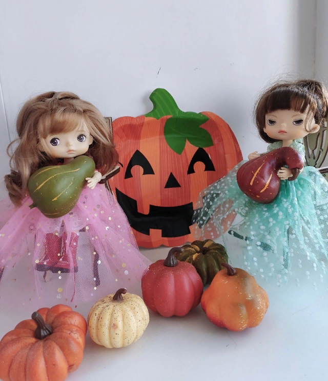 Кира, Лика и тыковки