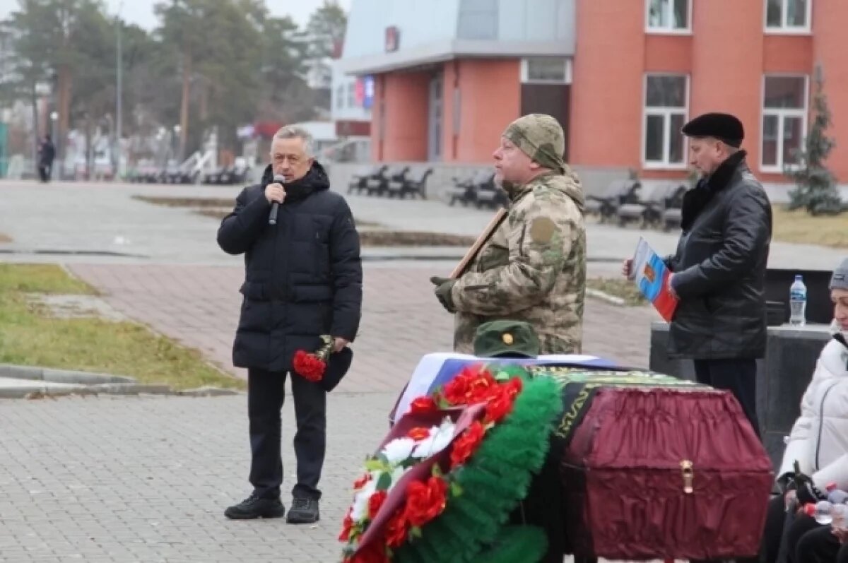   В Каменске-Уральском простились с Анатолием Тагинцевым, погибшим в ДНР