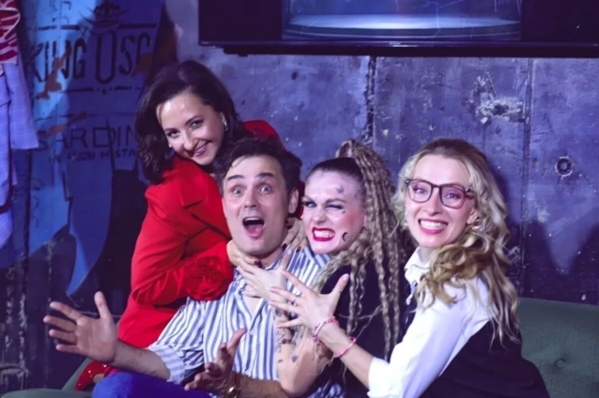    Пикантная история героя-любовника в комедии-детективе «Осторожно - женщины!».