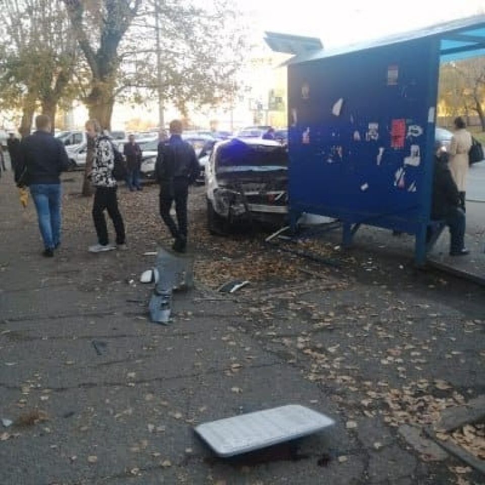    ДТП на пр. Строителей. Источник: предоставлено прокуратурой Алтайского края